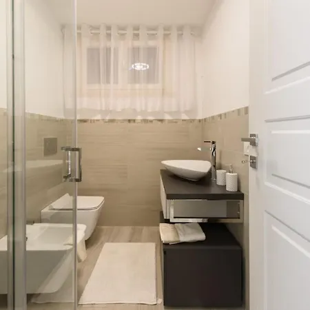 Apartamento Casa Di Famiglia Con Piscina