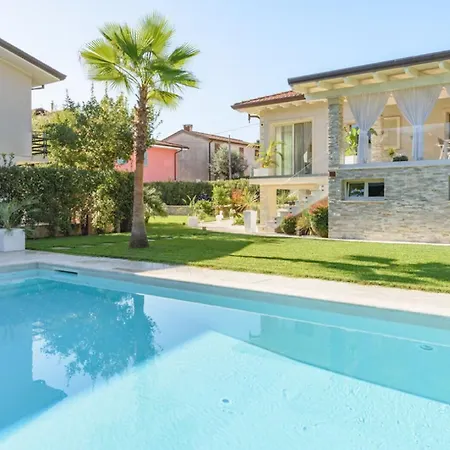 Apartamento Casa Di Famiglia Con Piscina *