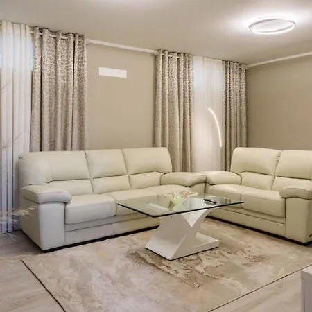 Apartamento Casa Di Famiglia Con Piscina Forte dei Marmi