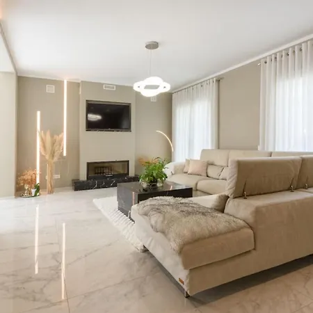 Casa Di Famiglia Con Piscina * Forte dei Marmi